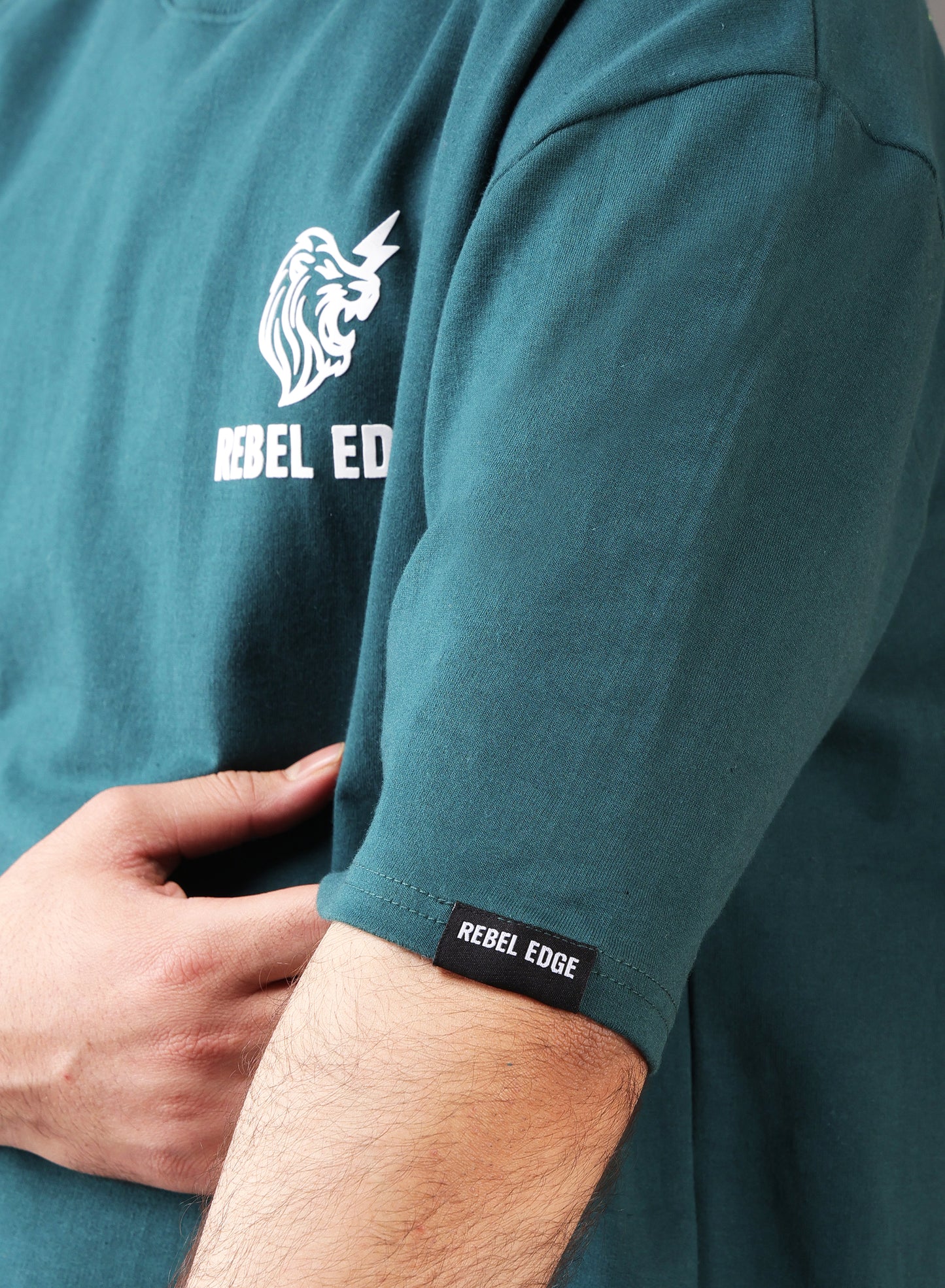 CORE TEE – BOTTLE GREEN
