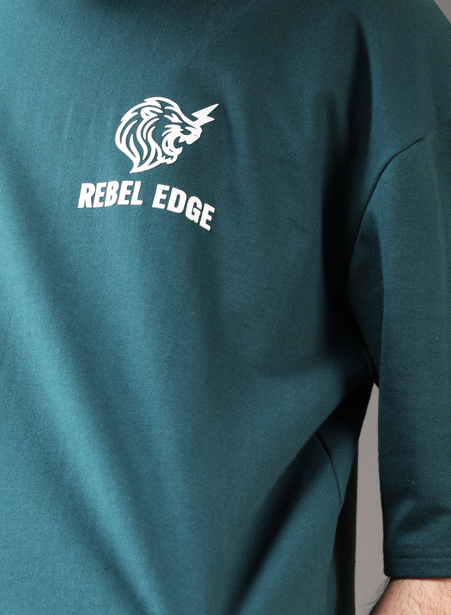 CORE TEE – BOTTLE GREEN